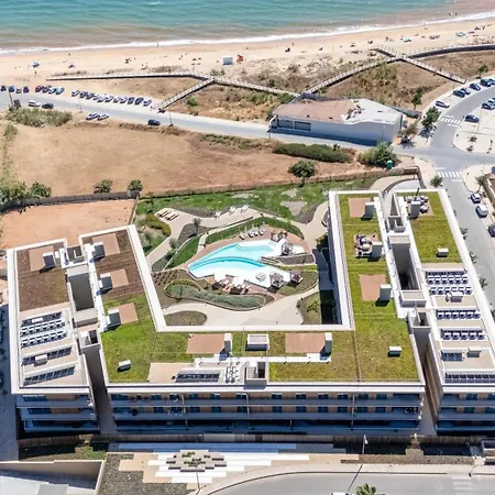 Luxury Flats With Pool In By Lovelystay Quarteira