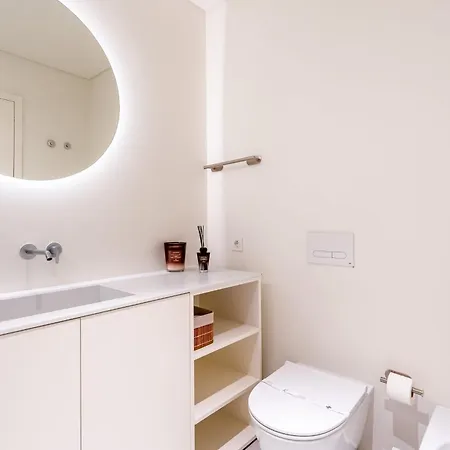 דירה Luxury Flats With Pool In By Lovelystay
