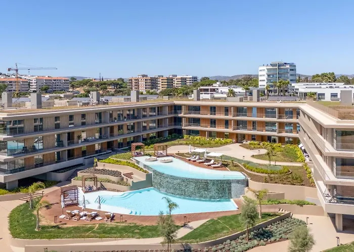 Apartament Luxury Flats With Pool In By Lovelystay *