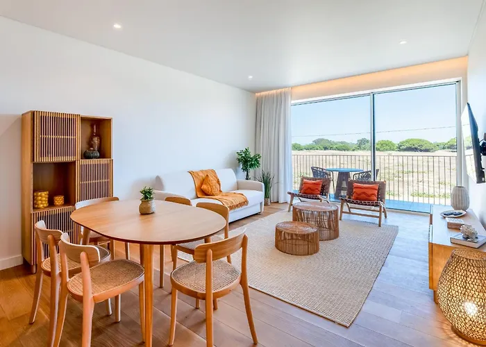 Luxury Flats With Pool In By Lovelystay Apartament *