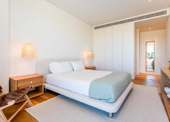 Luxury Flats With Pool In By Lovelystay Lejlighed Quarteira
