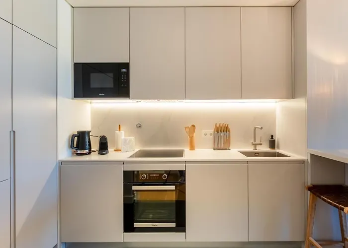 Luxury Flats With Pool In By Lovelystay Lejlighed