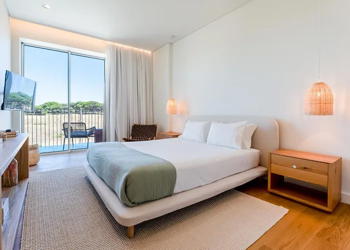 Luxury Flats With Pool In By Lovelystay Lejlighed *