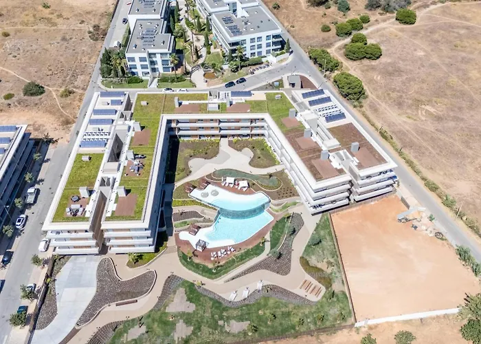Luxury Flats With Pool In By Lovelystay Quarteira