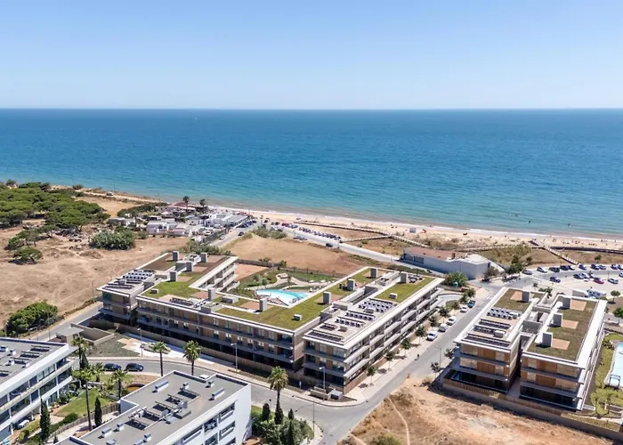 Luxury Flats With Pool In By Lovelystay Quarteira
