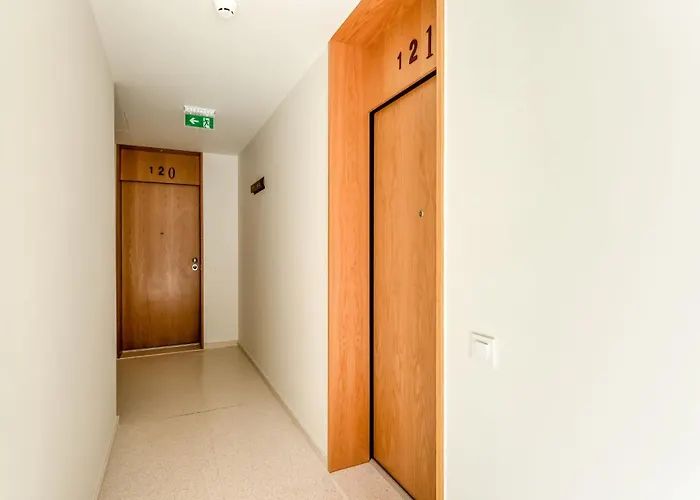 Luxury Flats With Pool In By Lovelystay Lejlighed Quarteira