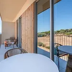 Luxury Flats With Pool In By Lovelystay Apartment *