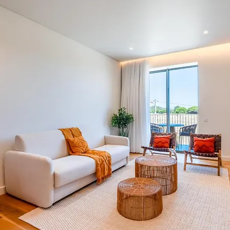 Διαμέρισμα Luxury Flats With Pool In By Lovelystay *